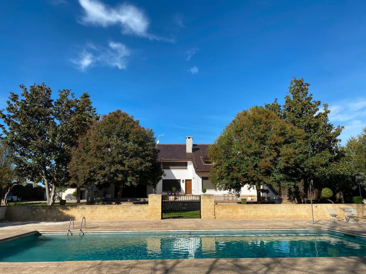 Villa Blanca Con Piscina A 15 Minutos De Toledo - Apartamentos Aloha Toledo Olías del Rey Exterior foto